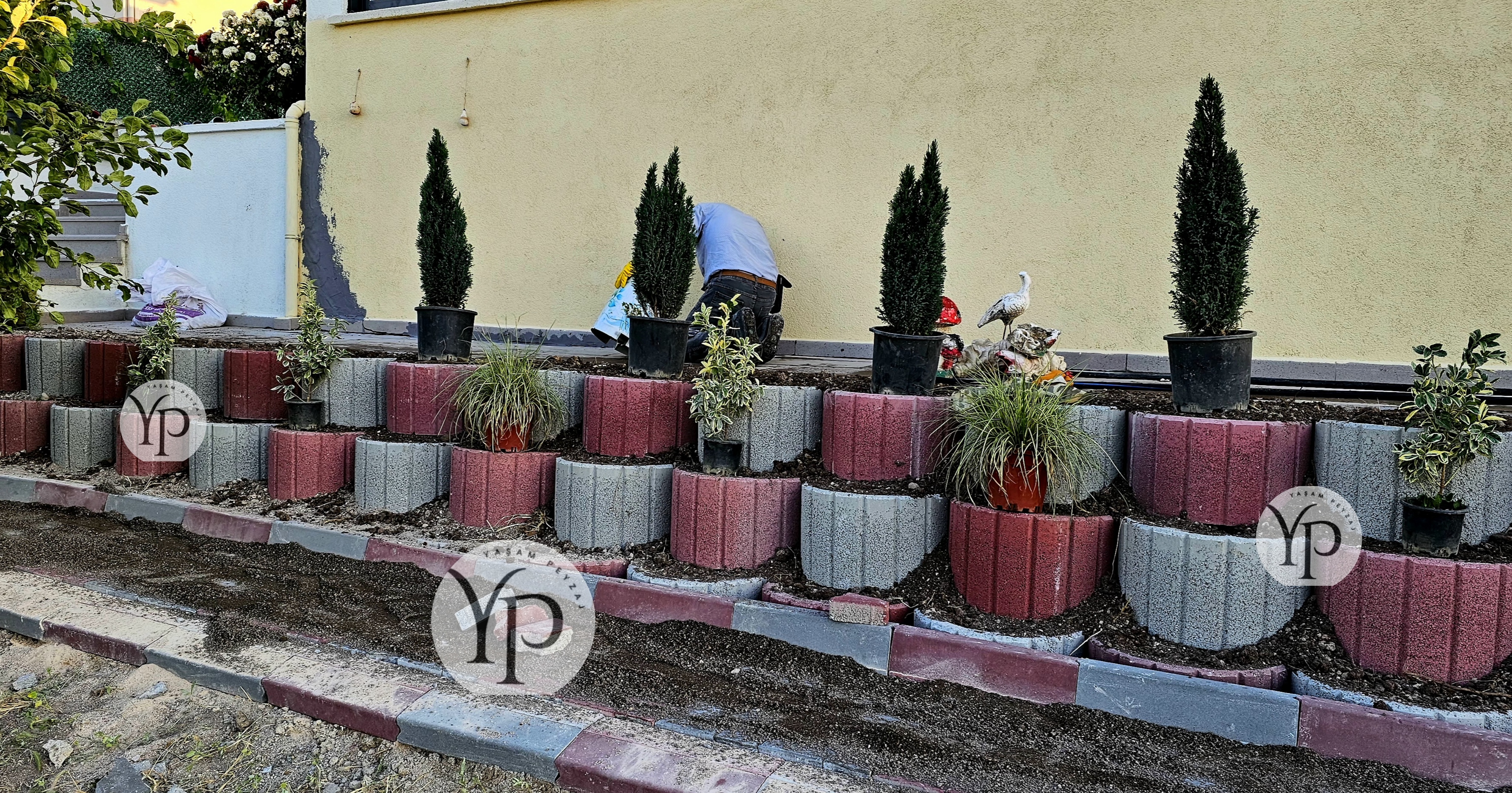 Şev Taşı ve Çiçeklik Taşı