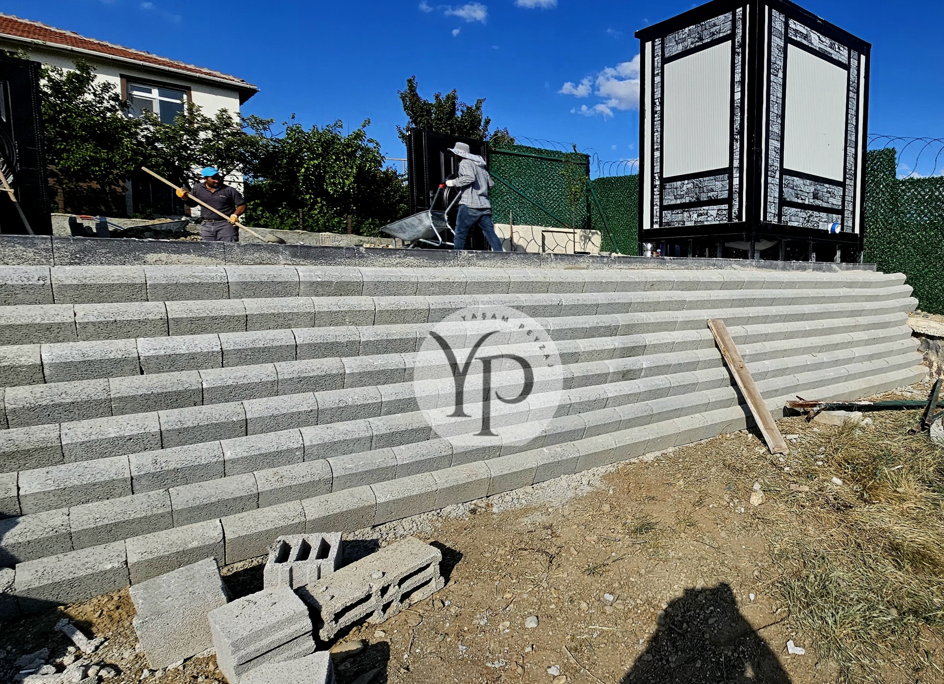 Şev Taşı ve Çiçeklik Taşı